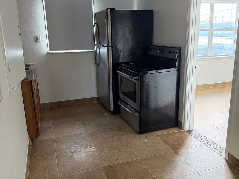 413 E Michigan St #2 — Photo 14