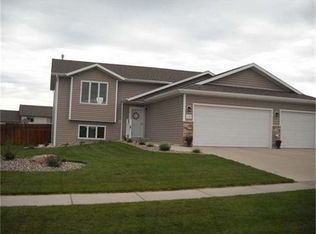 408 Medora Ave, Bismarck, ND 58503