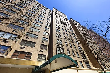 Charing Cross House at 305 East 72nd Street in Lenox Hill