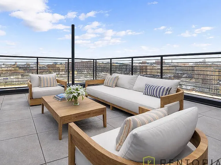 810 Flushing Ave #4I — Photo 8
