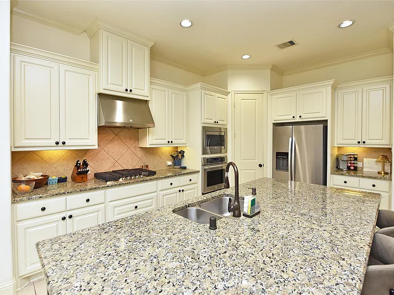13117 Stoneleigh Terrace Dr — Photo 13