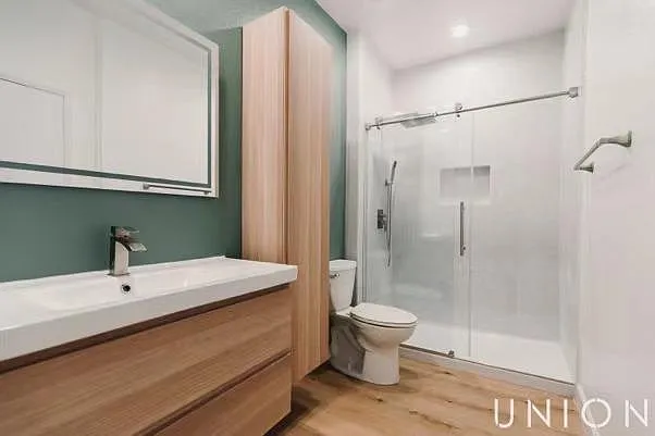 25th Street Apartments — Photo 8