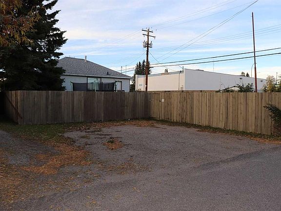 3rd image of 5015 N 6th Ave