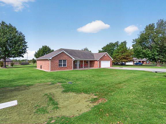 4th image of 86 Maple Rd