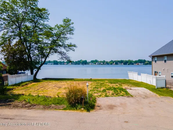 6403 E Reynolds Rd, Haslett, MI 48840