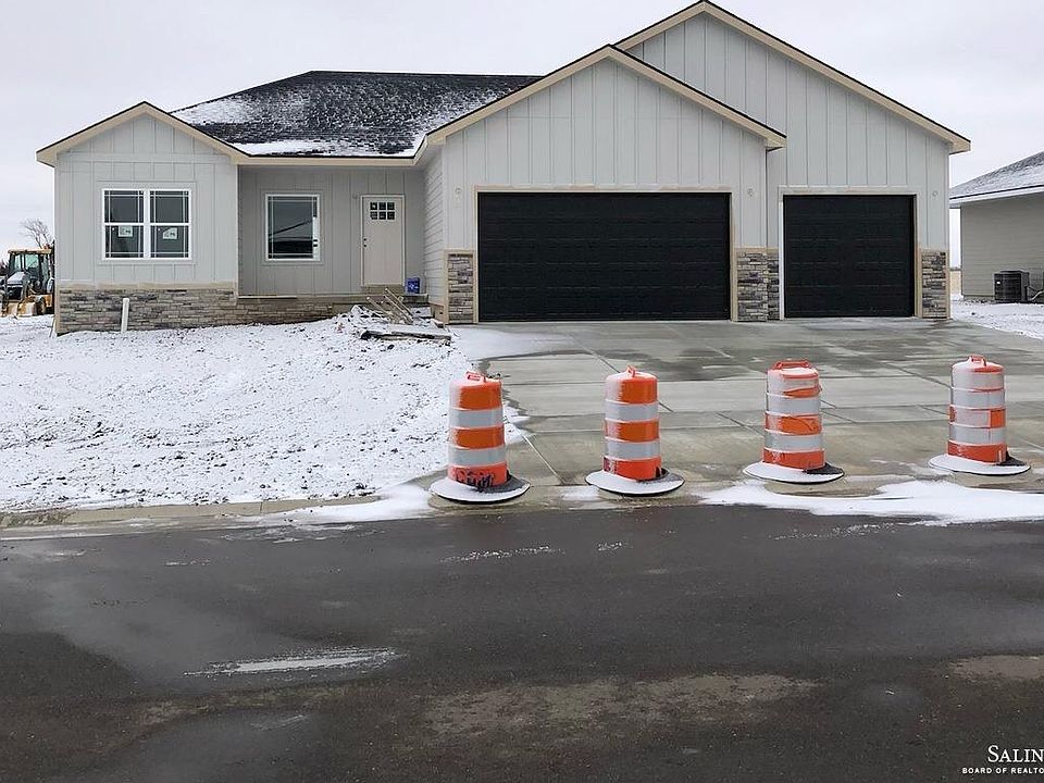 1st image of 617 Covey Ct