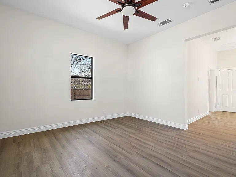 814 W Fern St — Photo 5