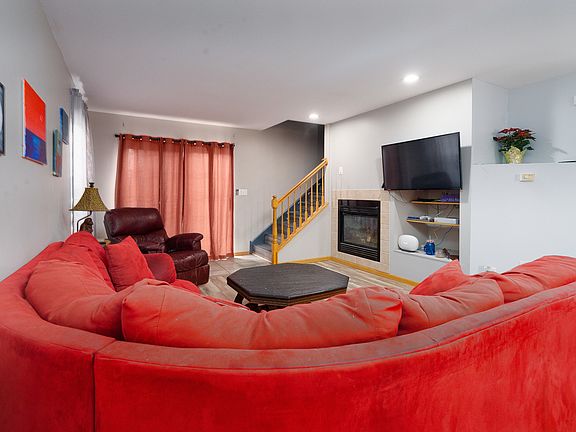 5th image of 15939 W Iroquois Dr