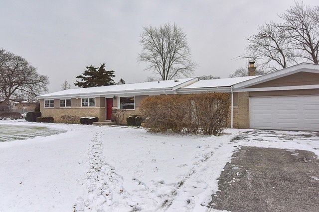 1st image of 2701 Fontana Dr
