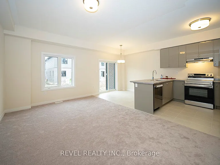 31 Wakeling Dr — Photo 6