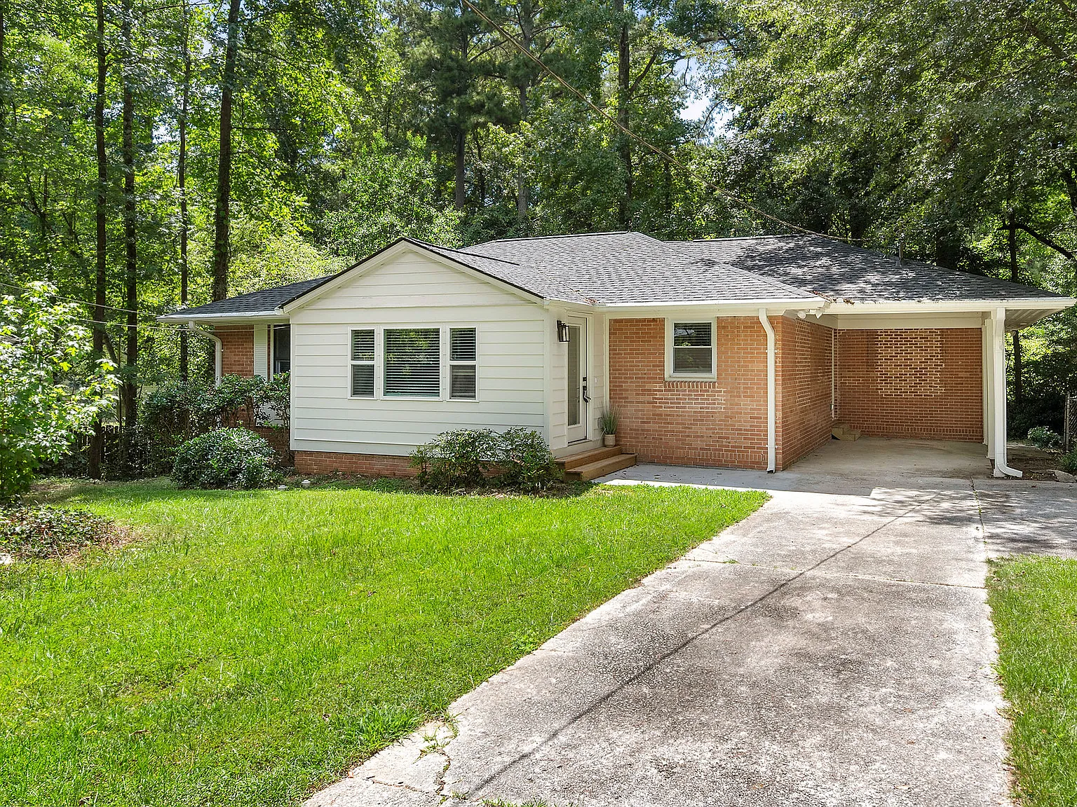 3 bed, 1200 sqft, $3,450 — Photo 2