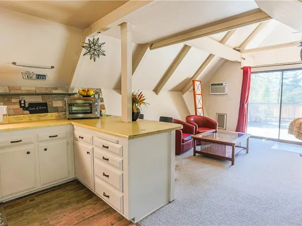 1916 Poplar Way, Pine Mountain Club, CA 93222