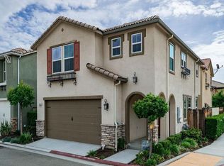 7058 N Trendsetter Dr, Fresno, CA