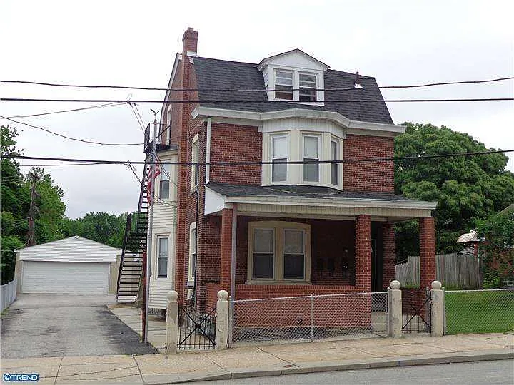 319 W Elm St photo 1