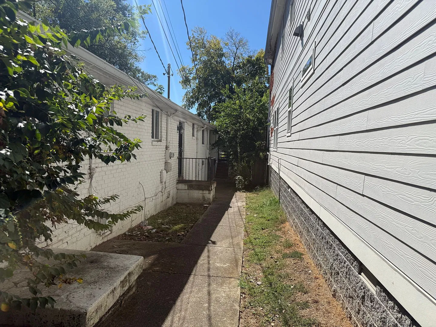 1621 Arthur Ave — Photo 4