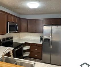 1204 N Forest Dr, Fayetteville, NC 28303