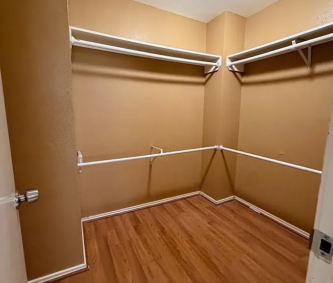 10307 Linecamp Dr — Photo 12