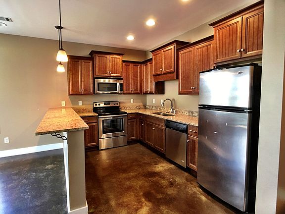 4th image of 1720-1730 10th St E #495634CD