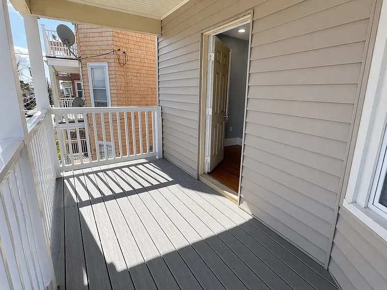 9 Nightingale St #2 — Photo 14