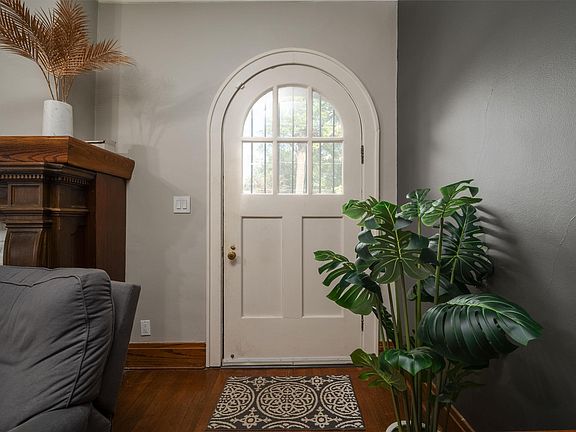 3rd image of 259 N McLean Blvd