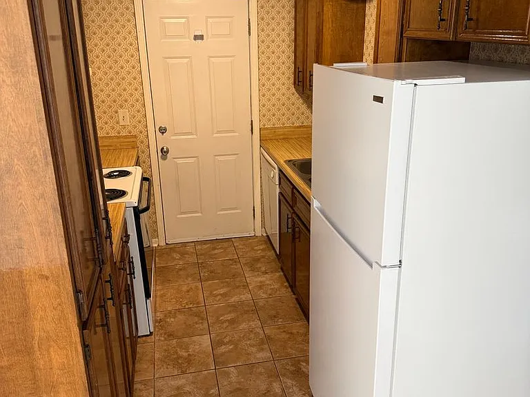 6009 Quail Rdg #A — Photo 3