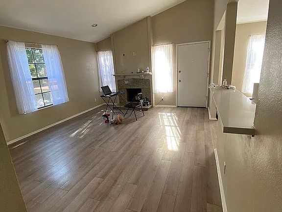 3rd image of 15131 Henley Dr