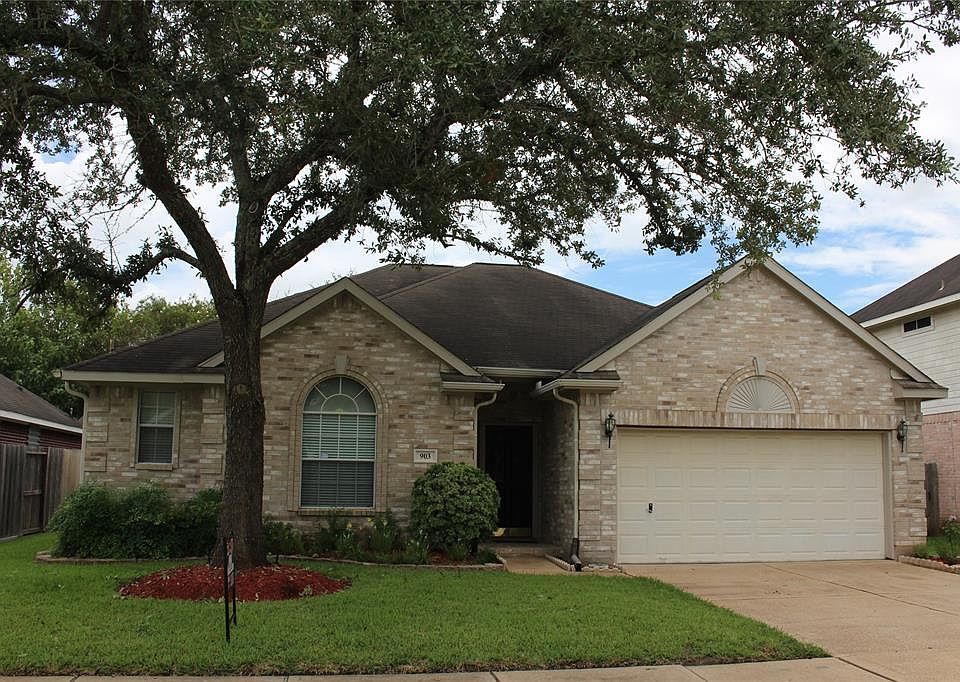 1st image of 903 Tennyson Dr