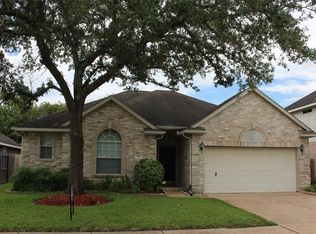 903 Tennyson Dr, Pearland, TX 77584