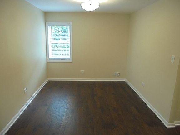 3rd image of 1905 9th Pkwy