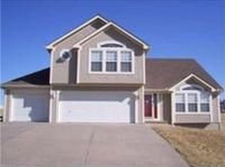 721 Sandpiper St, Raymore, MO 64083