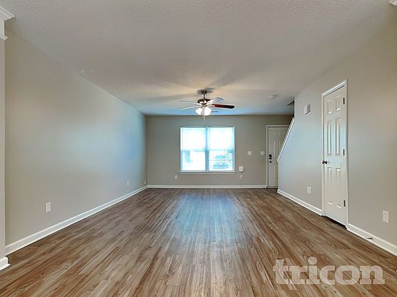 2nd image of 121 Eagle Pointe Dr