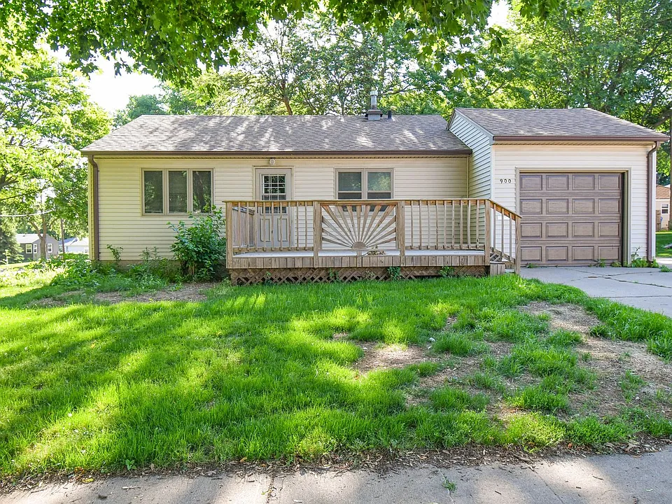 900 S Marday Ave