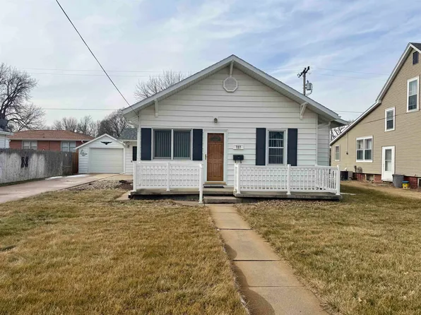 727 N Williams Ave, Hastings, NE 68901