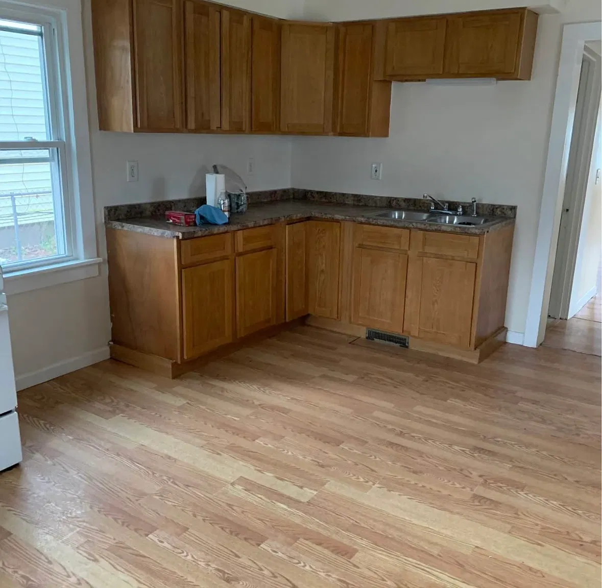 3 bed, 1.5 bath, $1,695 — Photo 2