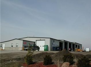 701 Ford Ln, Center Point, IA 52213