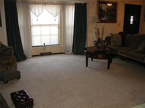 3rd image of 503 NE 1st St