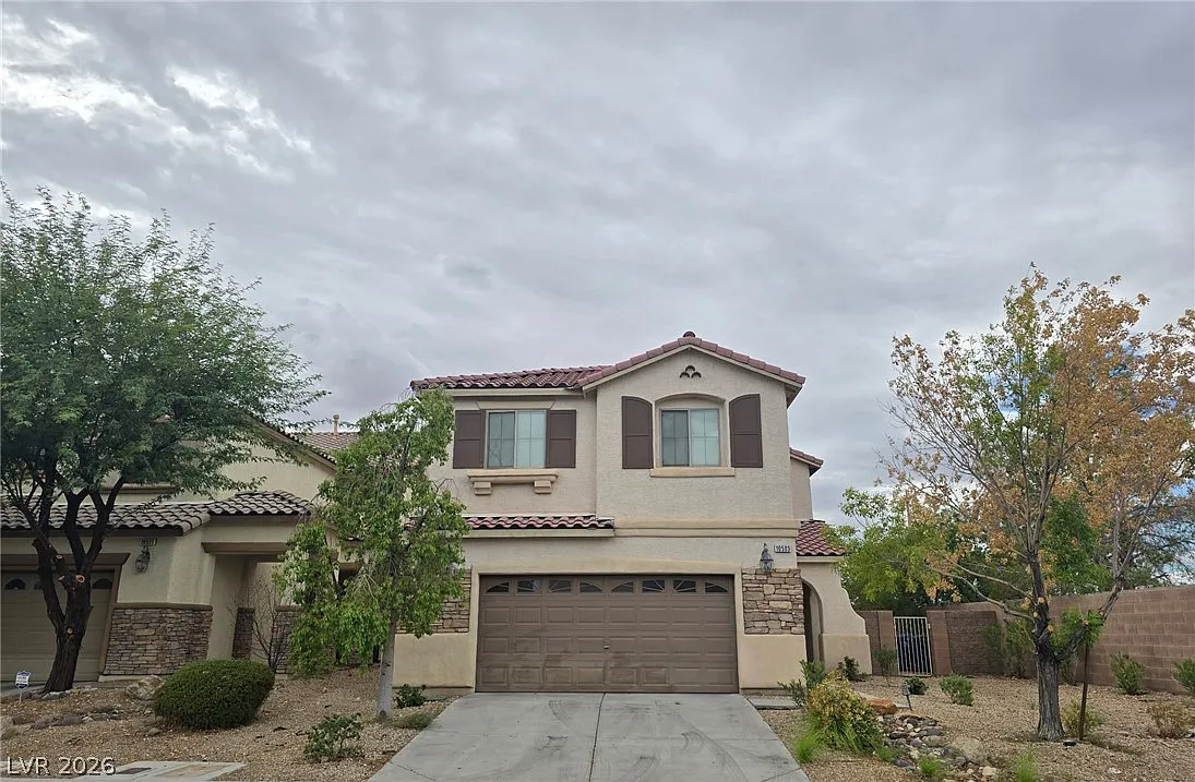 4 bed, 2.5 bath, 2533 sqft, $2,450 — Photo 1
