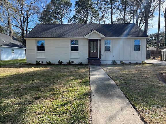 3rd image of 233 E Derenne Avenue