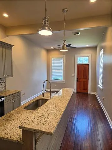 1 bed, 1.0 bath, 572 sqft, $1,295 — Photo 4