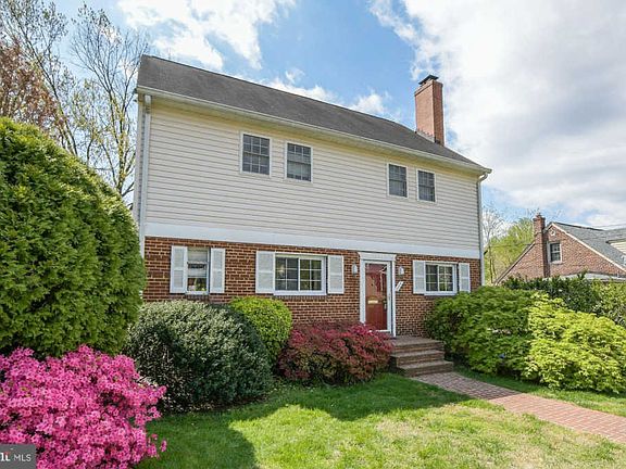 3rd image of 4404 W Virginia Ave