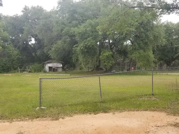 36 Paraiso St, Cottonwood, AL 36320