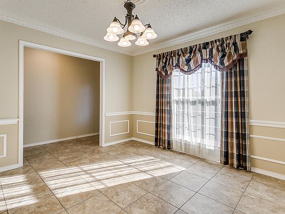 5th image of 6304 Sandybrook Dr
