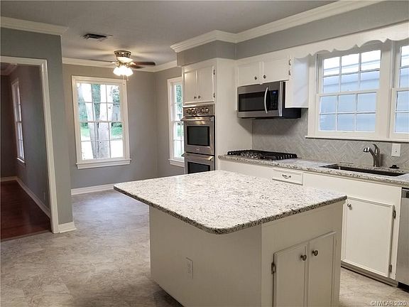 4th image of 606 Slattery Blvd