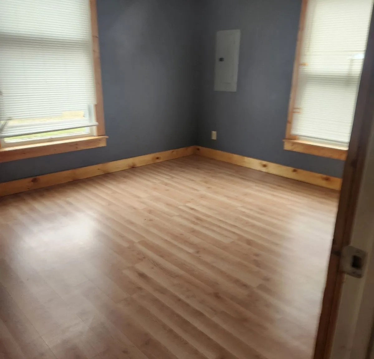 3 bed, $1,350 — Photo 3