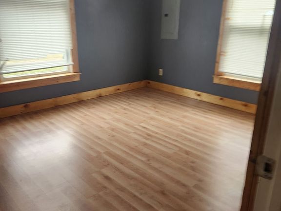 3rd image of 1431 Scoville Ave SW #2