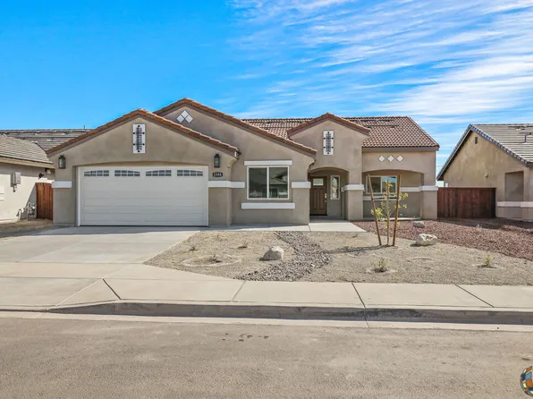 2388 Dale Ct, Imperial, CA 92251