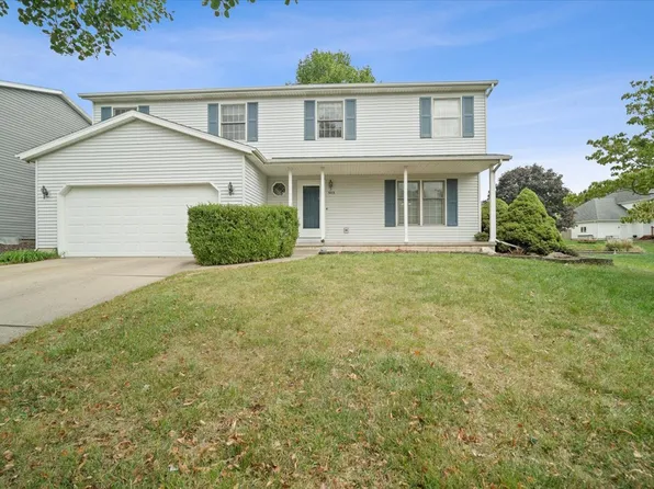 303 Beacon Cir, Bloomington, IL 61704