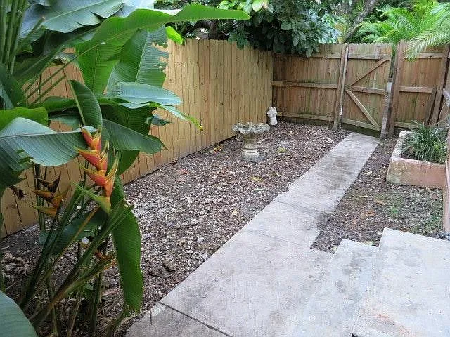 Private walled hidden secret garden-The perfect ecsape