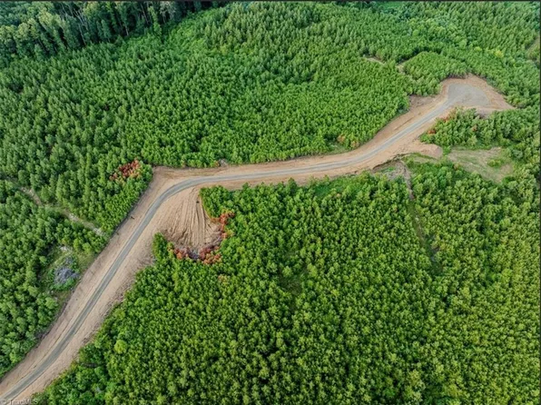 650 Briar Ridge Ln #17, Yanceyville, NC 27379