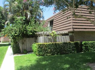 2106 21st Ln, Palm Beach Gardens, FL 33418